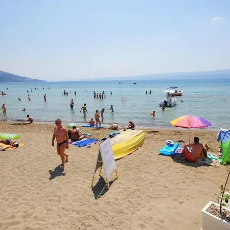Lejlighed In With Sea View, Terrace, Air Conditioning, Wi-fi Duće