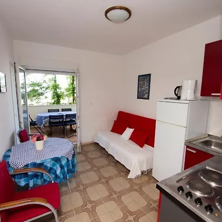 In With Sea View, Terrace, Air Conditioning, Wi-fi * Duće