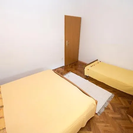Apartment In With Sea View, Terrace, Air Conditioning, Wi-fi