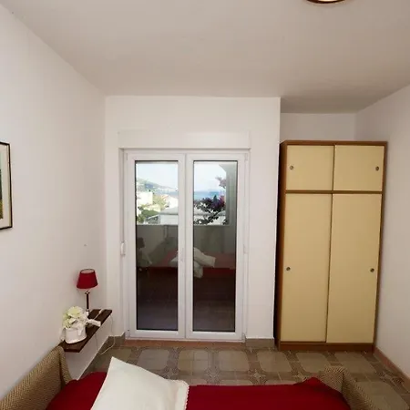 Lejlighed In With Sea View, Terrace, Air Conditioning, Wi-fi Duće