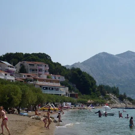 In With Sea View, Terrace, Air Conditioning, Wi-fi * Duće