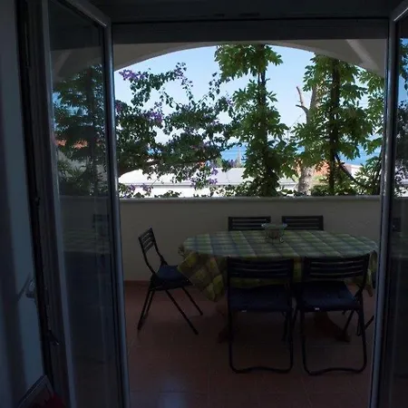 Lejlighed In With Sea View, Terrace, Air Conditioning, Wi-fi