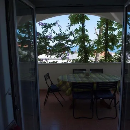 Apartment In With Sea View, Terrace, Air Conditioning, Wi-fi