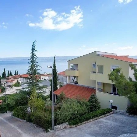 In With Sea View, Terrace, Air Conditioning, Wi-fi Lejlighed Duće